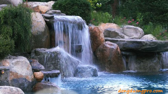 thac-nuoc-trang-tri-ho-boi-4 Thiết kế hồ bơi có thác nước